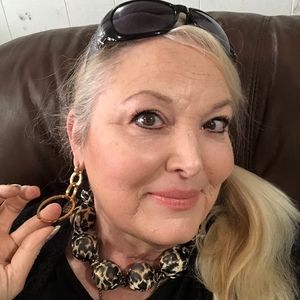 Meet your Posher, Kathy